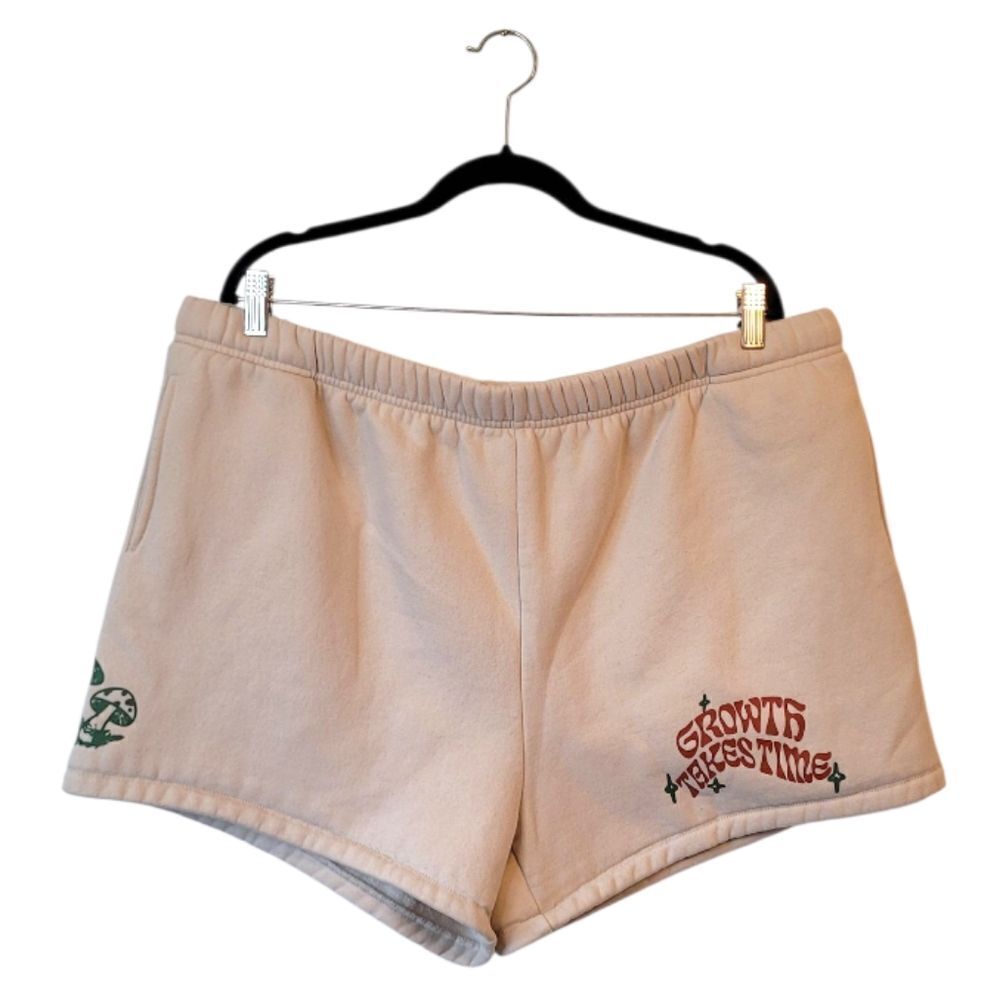 The Mayfair Group Women's Cream Growth Takes Time Mushroom Sweat Shorts Size XXL